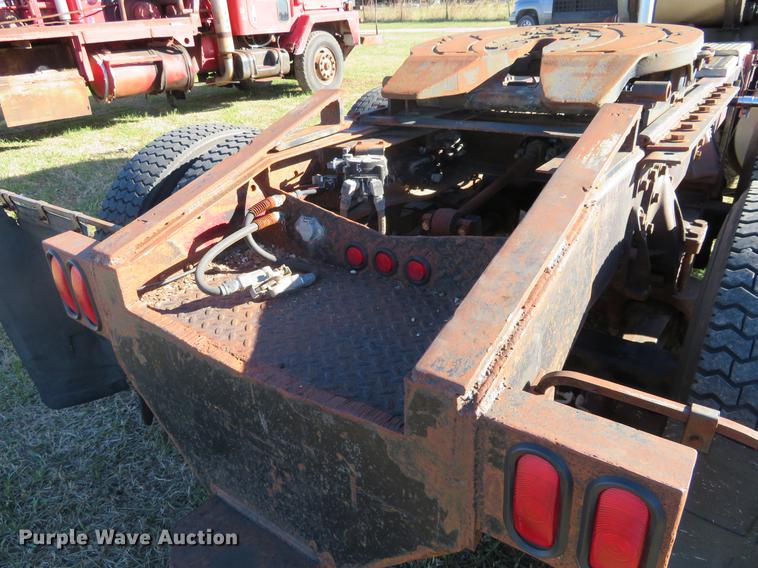 image for item DF9808 1985 Marmon semi truck