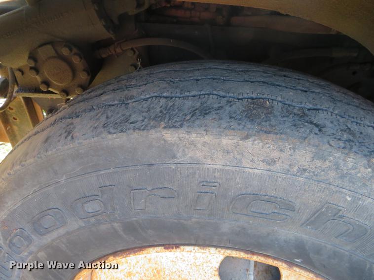 image for item DF9808 1985 Marmon semi truck