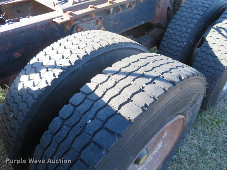 image for item DF9808 1985 Marmon semi truck