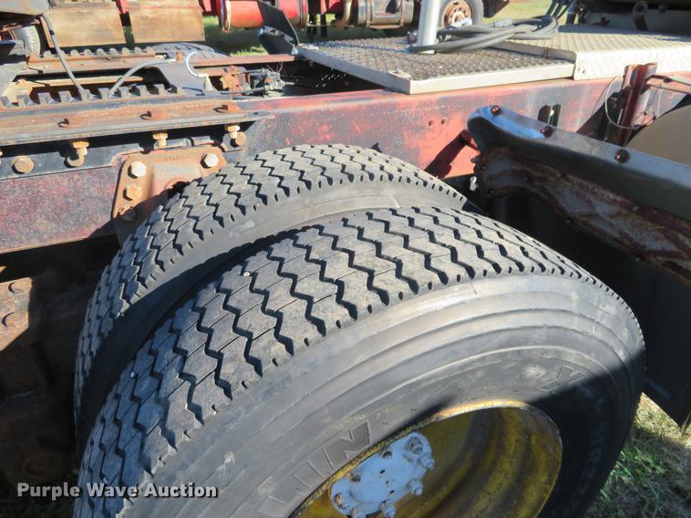 image for item DF9808 1985 Marmon semi truck