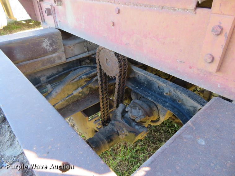 image for item DF9809 1993 International F9370 semi truck