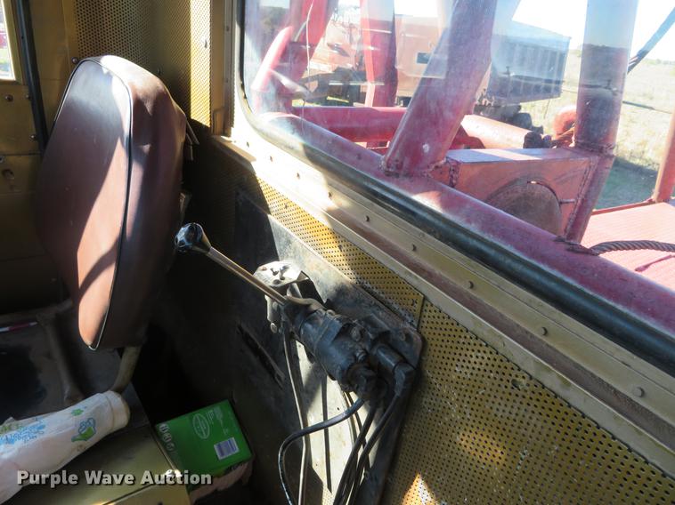 image for item DF9811 1976 International Paystar 5000 oilfield rig up tandem truck