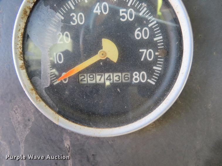 image for item DF9811 1976 International Paystar 5000 oilfield rig up tandem truck