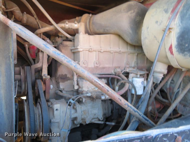 image for item DF9811 1976 International Paystar 5000 oilfield rig up tandem truck