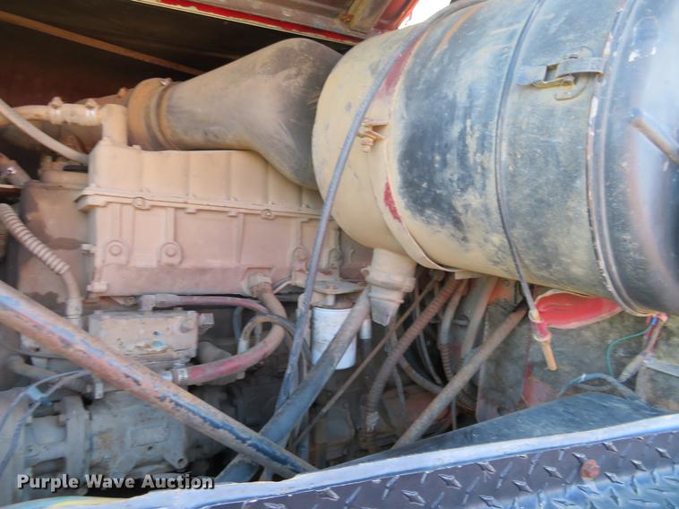 image for item DF9811 1976 International Paystar 5000 oilfield rig up tandem truck