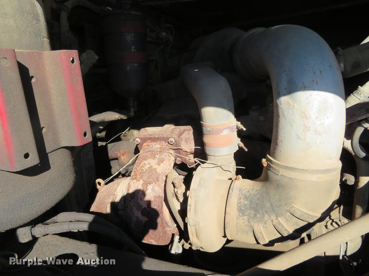 image for item DF9811 1976 International Paystar 5000 oilfield rig up tandem truck