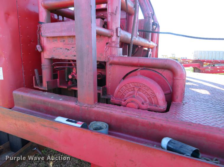 image for item DF9811 1976 International Paystar 5000 oilfield rig up tandem truck