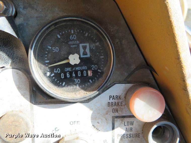 image for item DF9821 Fiat-Allis FR11 wheel loader