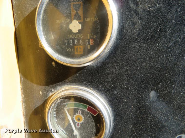 image for item DF9822 1981 Caterpillar D5B dozer