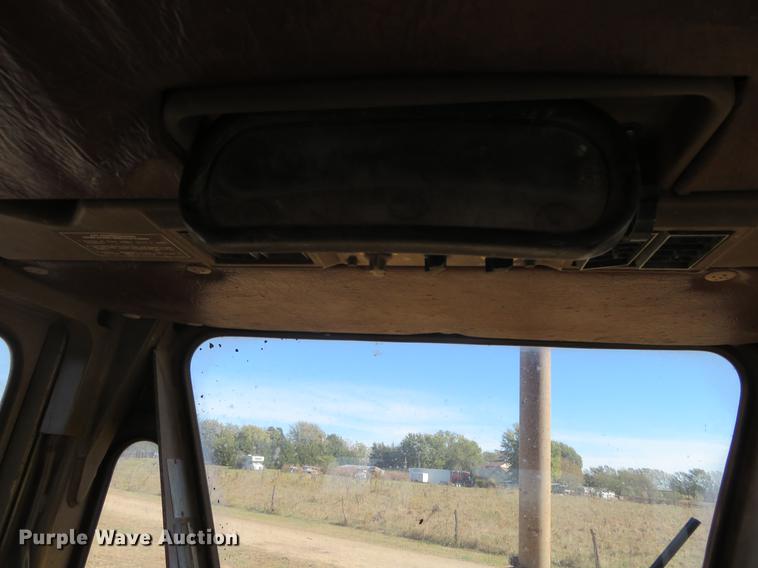 image for item DF9822 1981 Caterpillar D5B dozer