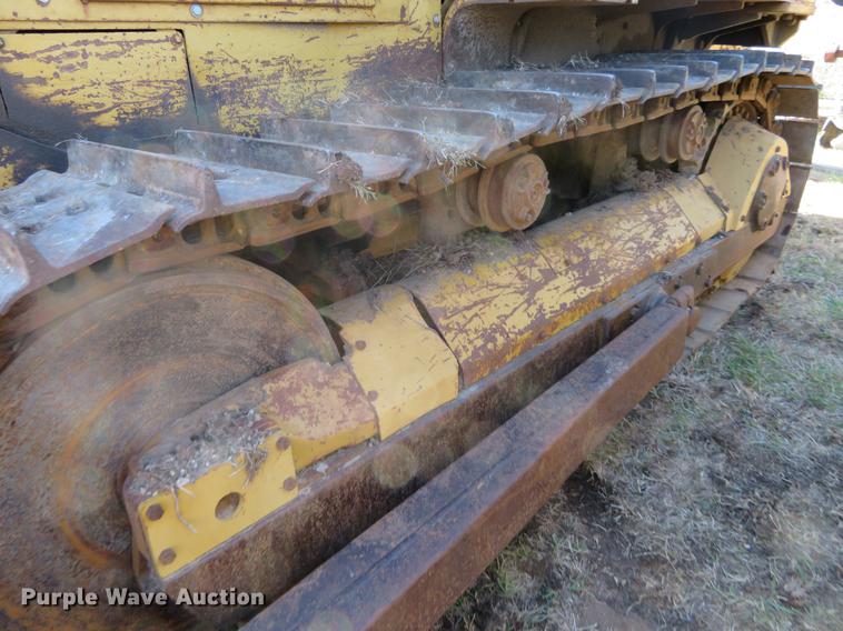 image for item DF9822 1981 Caterpillar D5B dozer