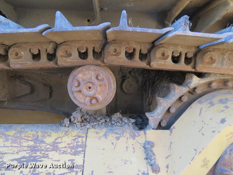 image for item DF9822 1981 Caterpillar D5B dozer