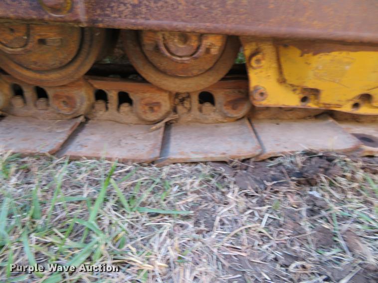image for item DF9822 1981 Caterpillar D5B dozer
