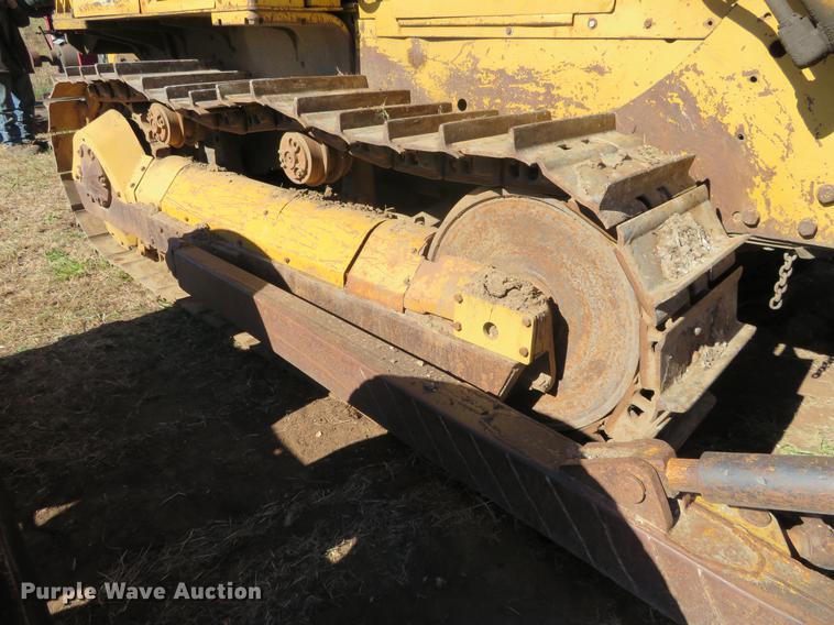 image for item DF9822 1981 Caterpillar D5B dozer