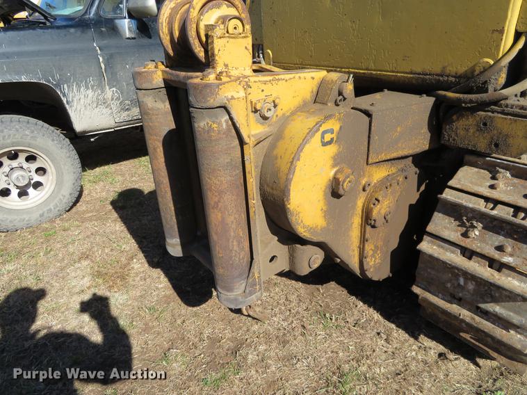 image for item DF9822 1981 Caterpillar D5B dozer