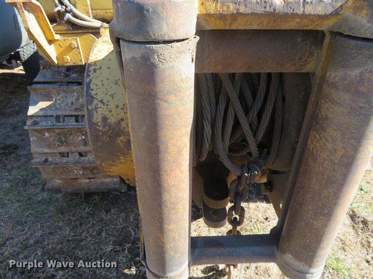 image for item DF9822 1981 Caterpillar D5B dozer