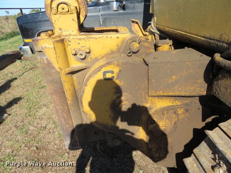 image for item DF9822 1981 Caterpillar D5B dozer