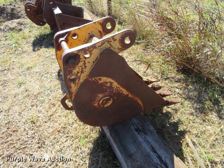 image for item DF9828 Central Fabricators Inc. 3000 steel backhoe bucket