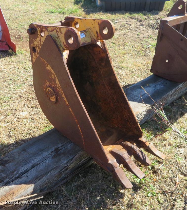 image for item DF9828 Central Fabricators Inc. 3000 steel backhoe bucket