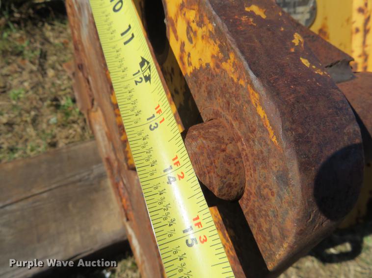 image for item DF9828 Central Fabricators Inc. 3000 steel backhoe bucket