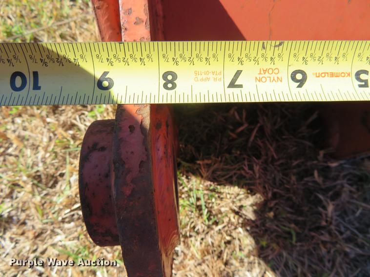 image for item DF9829 (2) steel backhoe buckets