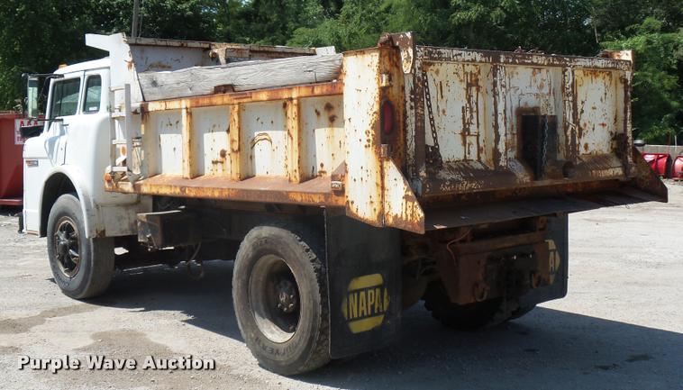 image for item DJ9503 1989 Ford C8000 dump truck