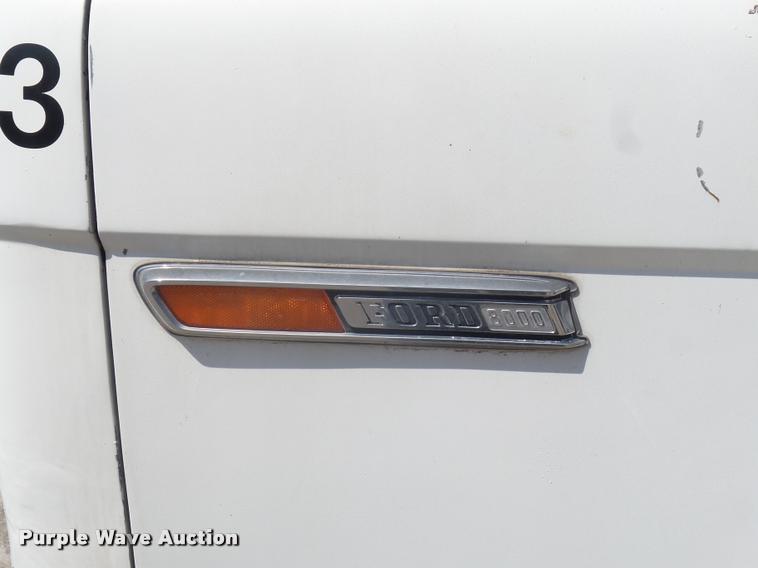 image for item DJ9503 1989 Ford C8000 dump truck