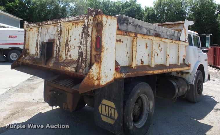 image for item DJ9503 1989 Ford C8000 dump truck