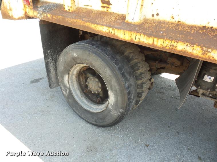 image for item DJ9503 1989 Ford C8000 dump truck