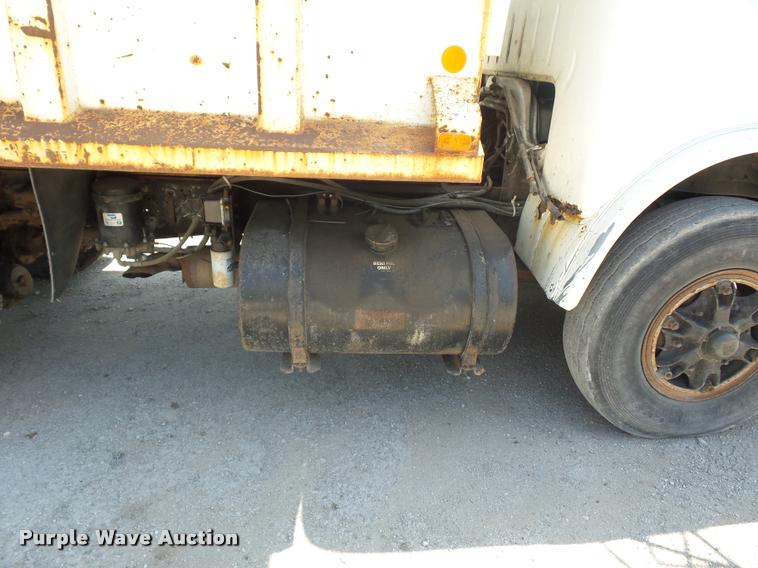 image for item DJ9503 1989 Ford C8000 dump truck