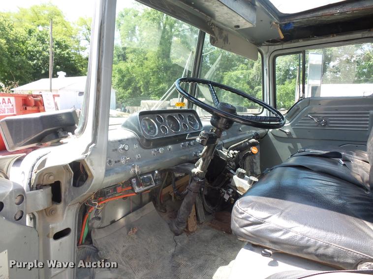 image for item DJ9503 1989 Ford C8000 dump truck