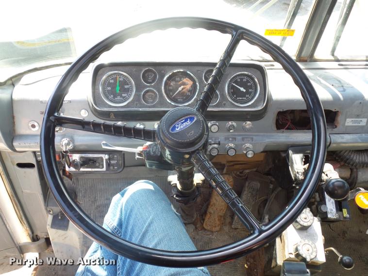 image for item DJ9503 1989 Ford C8000 dump truck