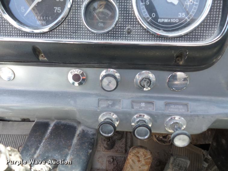 image for item DJ9503 1989 Ford C8000 dump truck