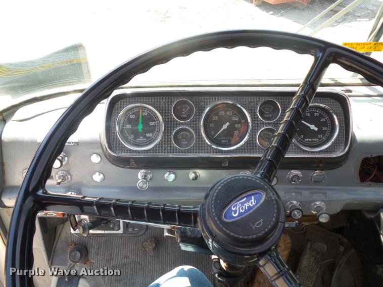 image for item DJ9503 1989 Ford C8000 dump truck