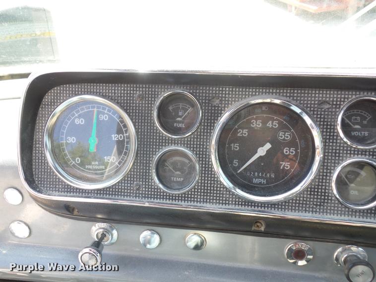 image for item DJ9503 1989 Ford C8000 dump truck