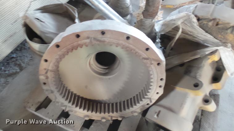 image for item DL9793 John Deere 862B differential parts