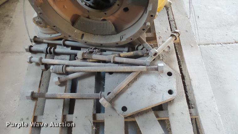 image for item DL9793 John Deere 862B differential parts