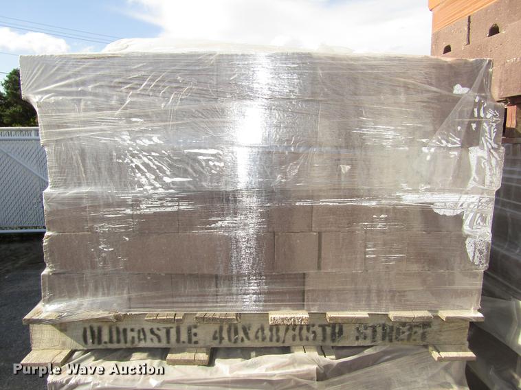 image for item DO9083 Approximately 650 colored block