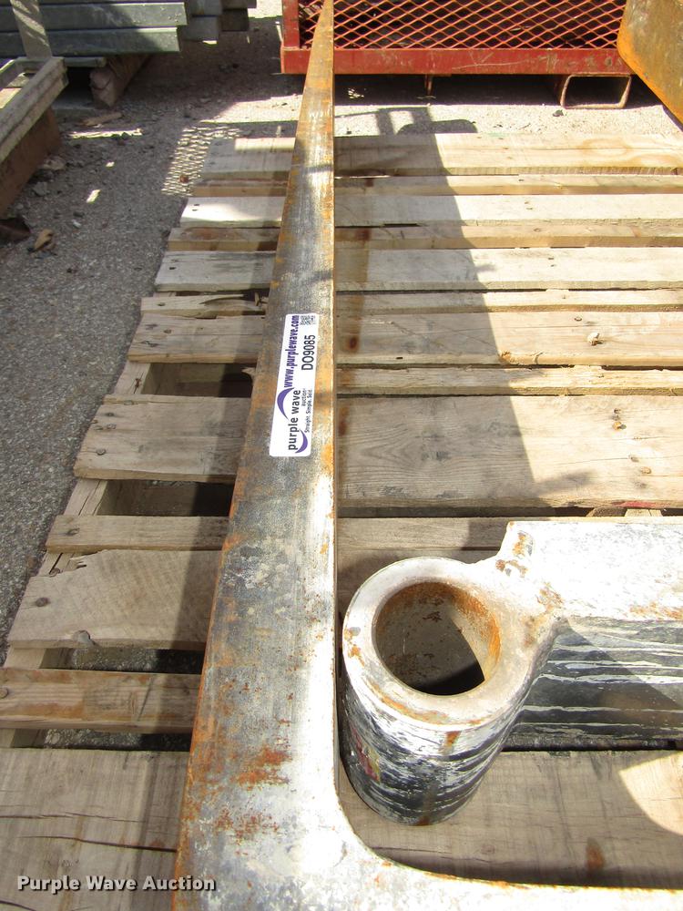 image for item DO9085 (2) 60"L x 6"W pallet forks