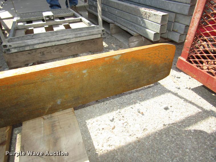 image for item DO9085 (2) 60"L x 6"W pallet forks