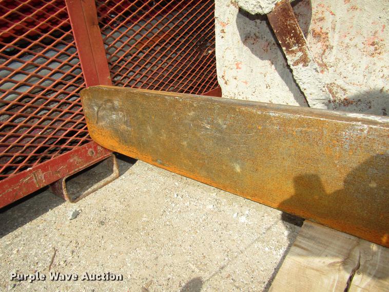 image for item DO9085 (2) 60"L x 6"W pallet forks