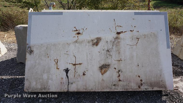 image for item DS9487 (2) Oil tanks