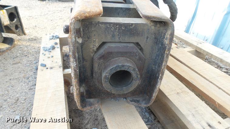 image for item DW9230 2015 Caterpillar H55EP hammer