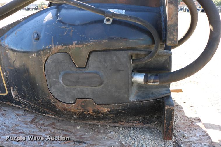 image for item DW9999 2014 Caterpillar H115ES flat top hammer