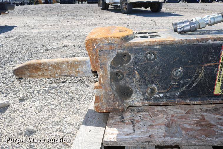 image for item DW9999 2014 Caterpillar H115ES flat top hammer