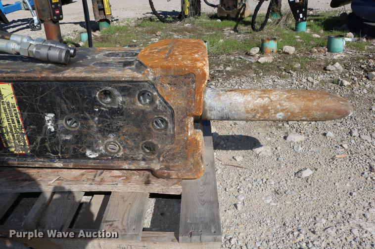 image for item DW9999 2014 Caterpillar H115ES flat top hammer