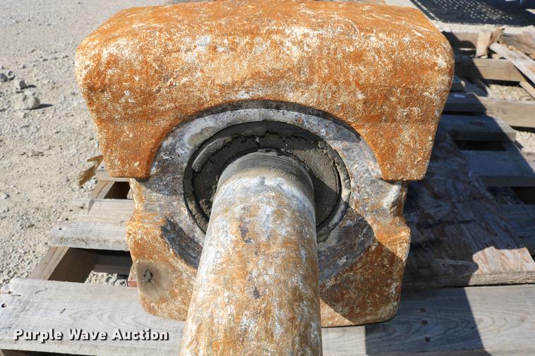 image for item DW9999 2014 Caterpillar H115ES flat top hammer