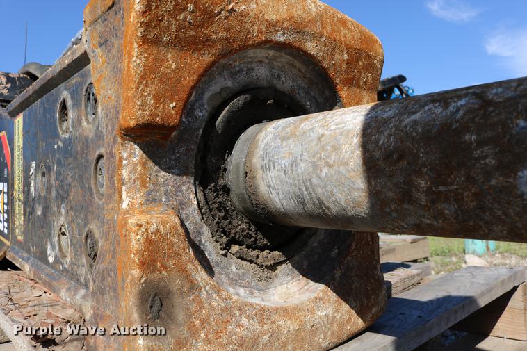 image for item DW9999 2014 Caterpillar H115ES flat top hammer