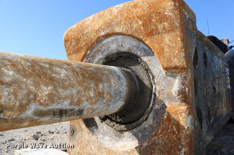 image for item DW9999 2014 Caterpillar H115ES flat top hammer