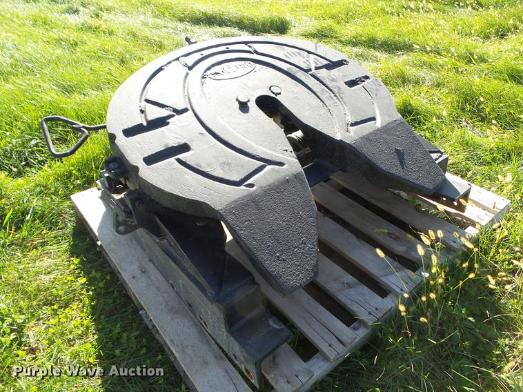 image for item DZ9004 Holland FW35 fixed fifth wheel plate